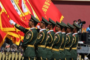 米兰体育-保利娜·普费夫跳台决赛精彩瞬间回顾