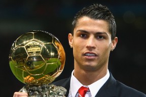 米兰体育APP-中超联赛中国女足夺冠 球迷兴奋不已，中超女足联赛赛程