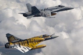 米兰登录入口-切尔西通过快速反击创造连续进球机会，切尔西谁进的球