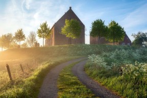 米兰体育官网-欧洲杯变阵再升级：战术创新引爆全场！，欧洲杯进阶